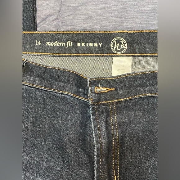 Women's Blue Jeans size 14 - Picture 2 of 6